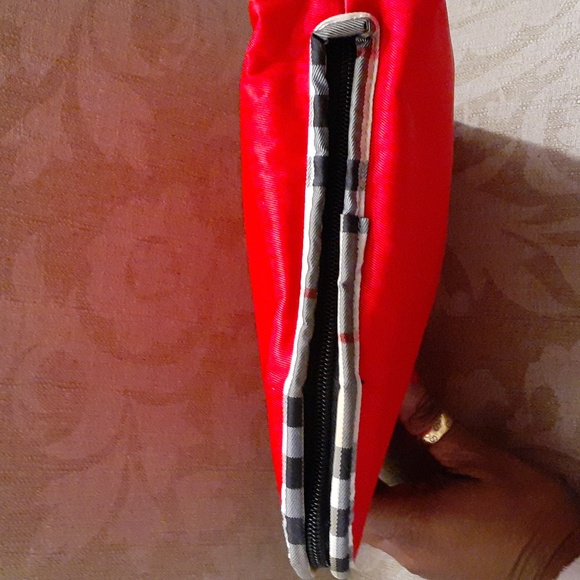 BURBERRY GOLF NWT ACCESSORY BAG AUTHENTIC - Picture 3 of 16